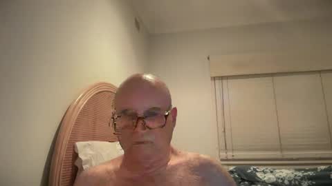 lucas10004 online show from February 2025 10:13:02 AM