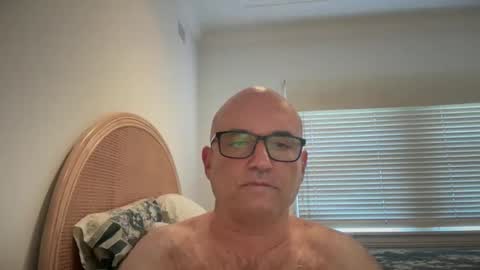 lucas10004 online show from March 2025 01:42:02 AM