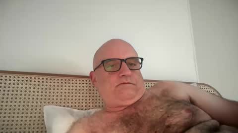 lucas10004 online show from October 2025 05:38:01 AM