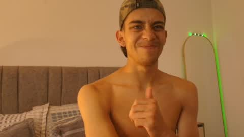Lucas online show from May 2026 02:20:02 AM