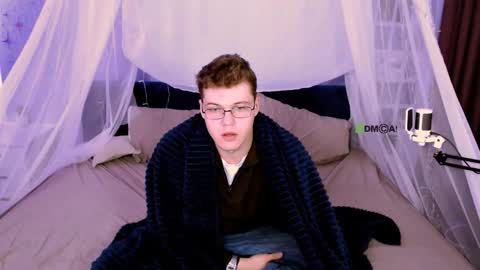 Snapshot of lucas_long_ chatting on October 2025 12:45:02 PM lucas_long_ online show from October 2025 12:45:02 PM