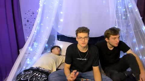 Snapshot of lucas_long_ chatting on October 2025 07:03:01 PM lucas_long_ online show from October 2025 07:03:01 PM