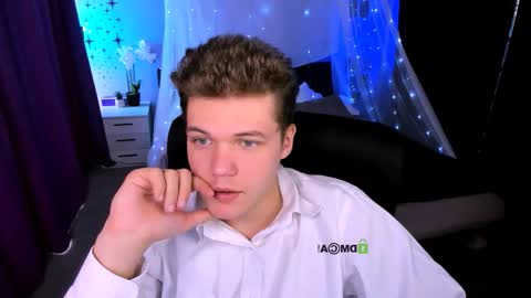 Snapshot of lucas_long_ chatting on November 2025 09:53:01 AM lucas_long_ online show from November 2025 09:53:01 AM