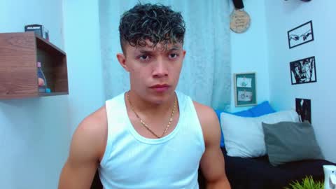 Lucas Luxx online show from January 2026 01:05:02 PM