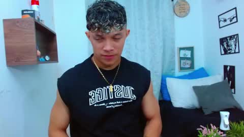 Lucas Luxx online show from January 2026 12:21:01 PM