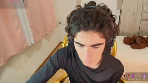 lucas_xo online show from November 2025 12:44:01 AM