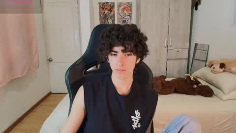 lucas_xo online show from April 2026 11:29:01 PM