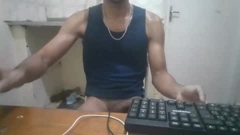 lucascarv online show from November 2025 04:03:01 AM