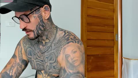 lucasexclusive online show from October 2025 07:20:02 AM