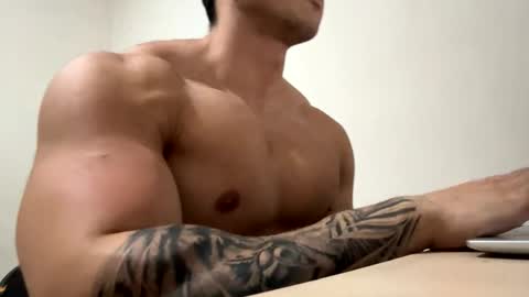 Snapshot of lucasfit24 chatting on January 2025 02:37:01 AM lucasfit24 online show from January 2025 02:37:01 AM