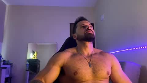 lucasfit24 online show from November 2025 02:51:01 PM