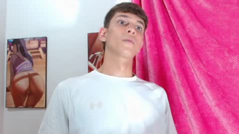Snapshot of luchocole chatting on April 2026 07:22:01 PM LUCHO HOT online show from April 2026 07:22:01 PM
