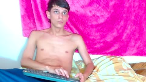 Snapshot of luchocole chatting on April 2026 08:47:01 PM LUCHO HOT online show from April 2026 08:47:01 PM