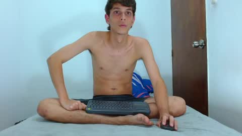Snapshot of luchocole chatting on May 2026 11:35:01 PM LUCHO HOT online show from May 2026 11:35:01 PM