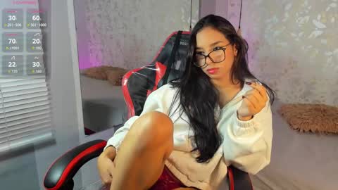 L U C I A online show from October 2025 01:11:01 PM