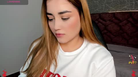 lucia star  online show from January 2025 11:45:02 AM