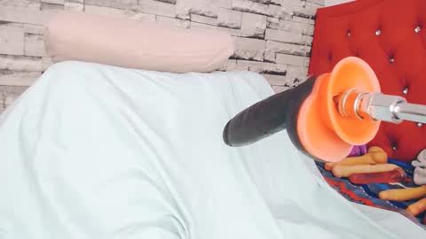 Snapshot of luciaaah chatting on February 2025 09:36:01 PM luciaaah online show from February 2025 09:36:01 PM
