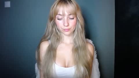 Lucy online show from November 2025 07:47:01 PM