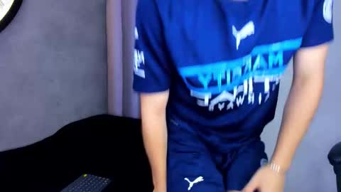 lucian_greyy online show from October 2025 04:33:01 AM