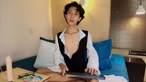 Lucian Morel S online show from October 2025 12:27:01 PM