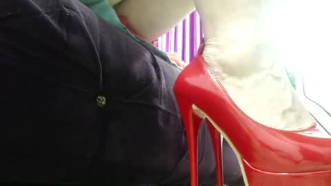 Luci online show from November 2025 08:52:02 PM