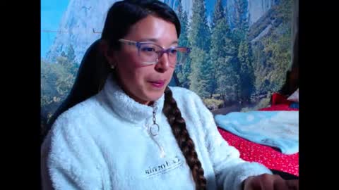 Lucy online show from September 2025 02:06:01 AM