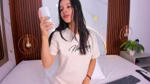 Snapshot of lucianasmith_ chatting on May 2026 08:03:02 PM Luci online show from May 2026 08:03:02 PM
