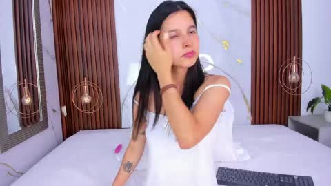 Snapshot of lucianasmith_ chatting on May 2026 08:06:02 PM Luci online show from May 2026 08:06:02 PM