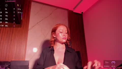 Luciana online show from November 2025 12:51:02 PM