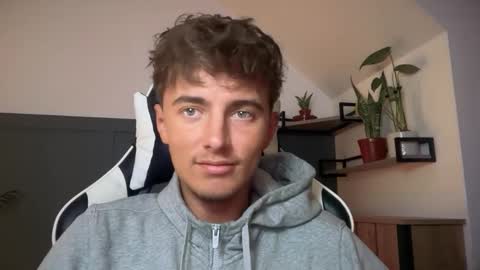 Snapshot of luciancrowe chatting on September 2025 07:49:02 PM Lucian online show from September 2025 07:49:02 PM