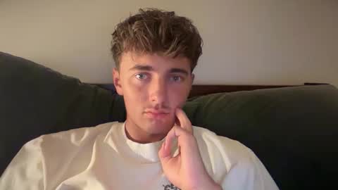 Snapshot of luciancrowe chatting on October 2025 01:55:02 AM Lucian online show from October 2025 01:55:02 AM