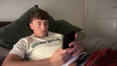 Snapshot of luciancrowe chatting on October 2025 09:32:02 PM Lucian online show from October 2025 09:32:02 PM