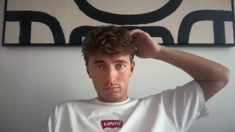 Snapshot of luciancrowe chatting on October 2025 12:15:01 PM Lucian online show from October 2025 12:15:01 PM