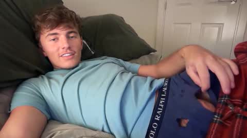 Snapshot of luciancrowe chatting on October 2025 07:04:02 PM Lucian online show from October 2025 07:04:02 PM