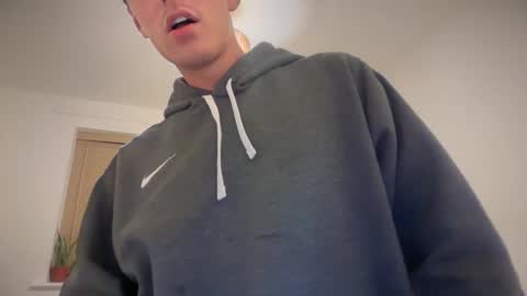 Snapshot of luciancrowe chatting on October 2025 09:46:01 PM Lucian online show from October 2025 09:46:01 PM