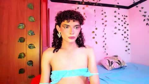 Snapshot of lucianromeo17 chatting on September 2025 07:24:02 PM Lucy or Lucian 3 Come to my social Links3 online show from September 2025 07:24:02 PM