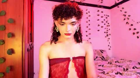 Snapshot of lucianromeo17 chatting on September 2025 03:33:02 AM Lucy or Lucian 3 Come to my social Links3 online show from September 2025 03:33:02 AM