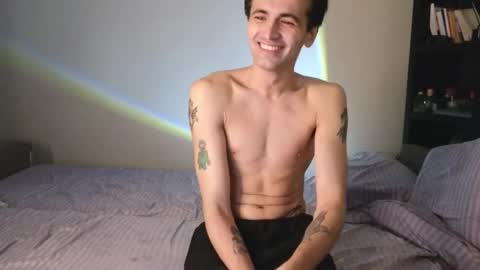 Angelok online show from October 2025 08:30:02 PM