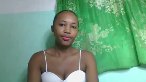 lucie196645 online show from May 2026 05:45:01 AM