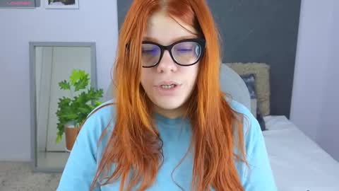 Snapshot of lucie_nicolls chatting on December 2024 05:55:01 PM Lucie   online show from December 2024 05:55:01 PM