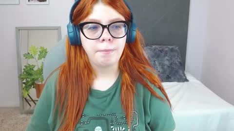 Snapshot of lucie_nicolls chatting on January 2025 10:36:01 PM Lucie   online show from January 2025 10:36:01 PM