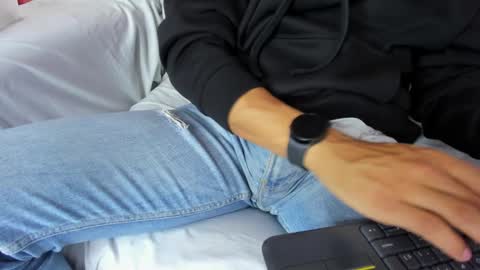 Leo online show from February 2025 02:05:01 PM