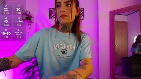 Snapshot of luciiana_lol chatting on December 2024 08:01:02 PM luciiana online show from December 2024 08:01:02 PM