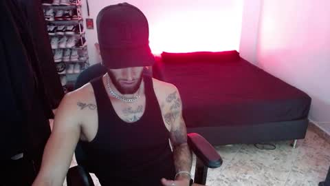 Snapshot of luciifer_hills chatting on December 2024 05:18:02 PM luciifer_hills online show from December 2024 05:18:02 PM