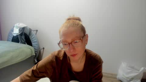 Snapshot of lucky_licky20 chatting on December 2024 03:53:02 AM lucky_licky20 online show from December 2024 03:53:02 AM
