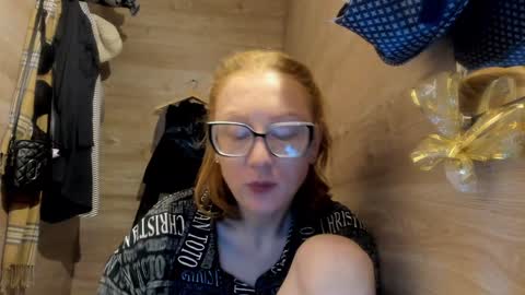 Snapshot of lucky_licky20 chatting on January 2025 04:00:02 AM lucky_licky20 online show from January 2025 04:00:02 AM