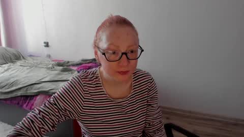 Snapshot of lucky_licky20 chatting on February 2025 04:47:01 AM lucky_licky20 online show from February 2025 04:47:01 AM