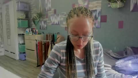 lucky_licky20 online show from May 2026 02:42:01 AM