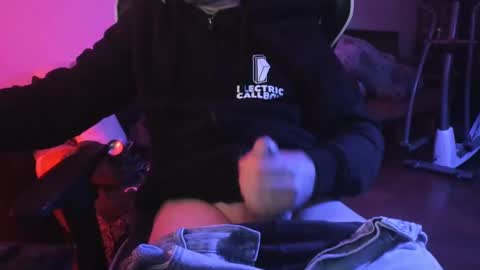 Snapshot of luckydrakex chatting on February 2025 02:31:01 AM Lucky online show from February 2025 02:31:01 AM