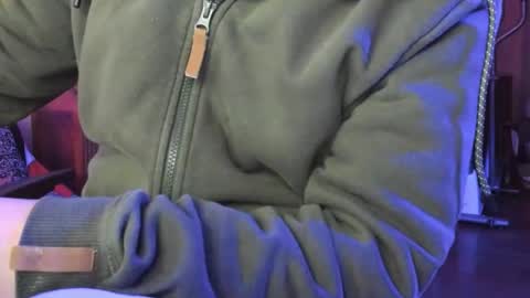 Snapshot of luckydrakex chatting on January 2026 11:40:01 PM Lucky online show from January 2026 11:40:01 PM